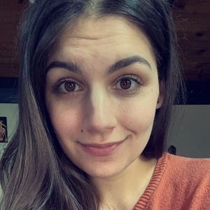 Meet your Posher, Olivia